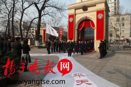 УI(lng)(do)ͰӭTM(jn)ČW(xu)`СR·(gu)ƽ¡ĳ؟(z)