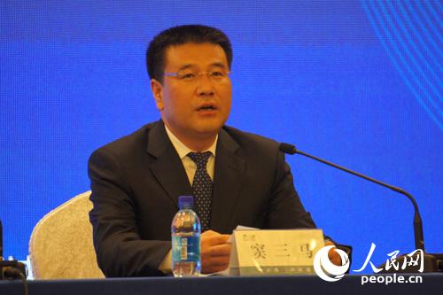 陽城縣委書記竇三馬致辭